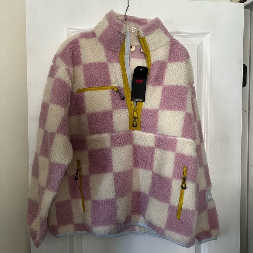 NWT LEVI’s Pink and White Checkered Fleece Pullover MEDIUM